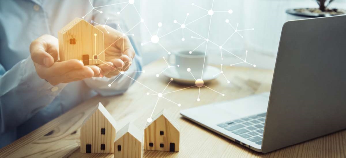 Business woman doing real estate business with an online system